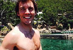 Sam Claflin shirtless and nude scenes