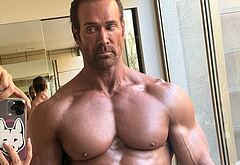 Mike OHearn nude and underwear pics