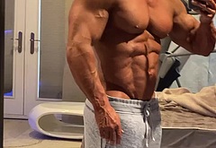 Mike OHearn nude and underwear pics