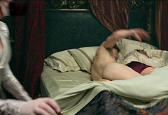 Luke Thompson Nude Scenes in Bridgerton