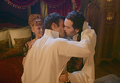 Luke Thompson Nude Scenes in Bridgerton