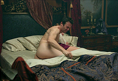 Luke Thompson Nude Scenes in Bridgerton