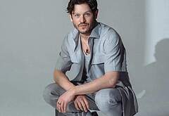 Iwan Rheon sexy photos