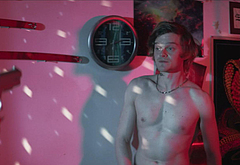 Robert Aramayo nude and gay scenes