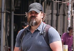 David Harbour shirtless and bulge pics