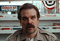 David Harbour shirtless and bulge pics
