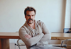 David Harbour shirtless and bulge pics