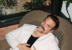 David Harbour shirtless and bulge pics