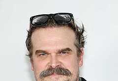 David Harbour shirtless and bulge pics