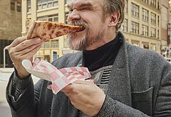 David Harbour shirtless and bulge pics