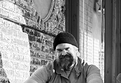 David Harbour shirtless and bulge pics