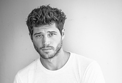 Trent Garrett shirtless and bulge pics