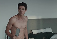 Will Peltz nude and gay sex scenes