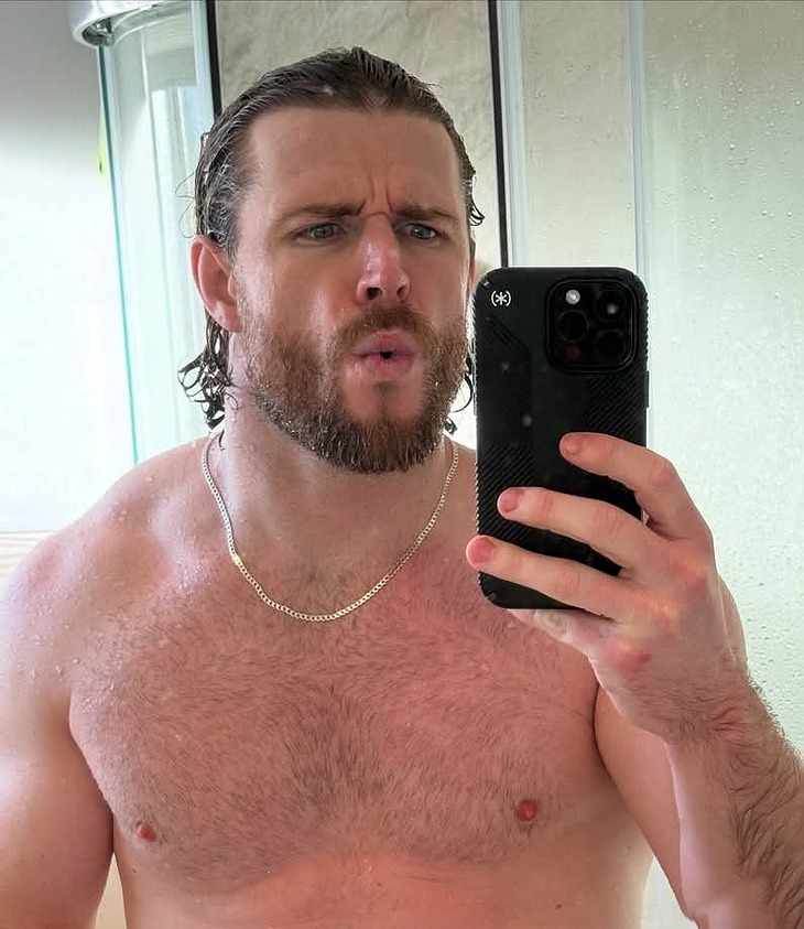 Callum Kerr shirtless and underwear pics