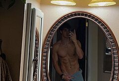 Noah Beck nude and wet underwear photos