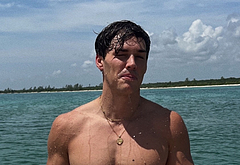 Noah Beck nude and wet underwear photos