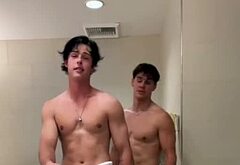 Noah Beck nude and wet underwear photos