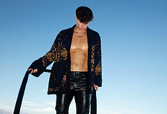 Noah Beck dick bulge and shirtless underwear pics