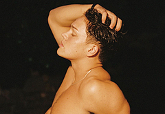 Noah Beck dick bulge and shirtless underwear pics