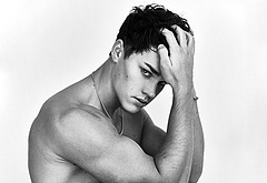 Noah Beck dick bulge and shirtless underwear pics