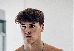 Noah Beck dick bulge and shirtless underwear pics