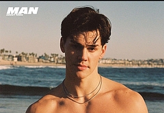 Noah Beck dick bulge and shirtless underwear pics