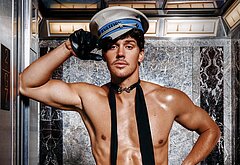 Noah Beck dick bulge and shirtless underwear pics