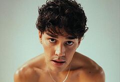 Noah Beck dick bulge and shirtless underwear pics