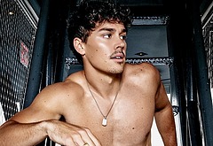 Noah Beck dick bulge and shirtless underwear pics