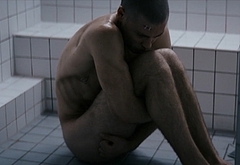 Jannik Schumann nude and gay sex scenes