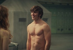 Jannik Schumann nude and gay sex scenes