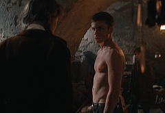 Jannik Schumann nude and gay sex scenes