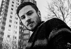 Jannik Schumann naked and erotic photos