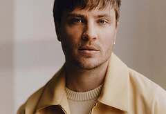 Jannik Schumann naked and erotic photos