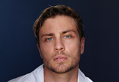 Jannik Schumann naked and erotic photos