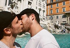 Jannik Schumann naked and erotic photos