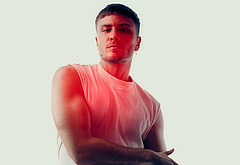 Jannik Schumann naked and erotic photos