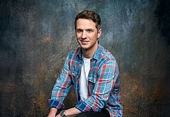 Freddie Stroma shirtless and dick bulge pics