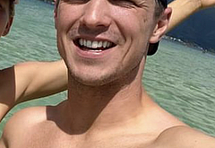 Freddie Stroma shirtless and dick bulge pics