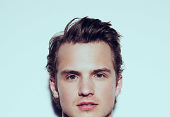 Freddie Stroma shirtless and dick bulge pics