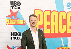 Freddie Stroma shirtless and dick bulge pics