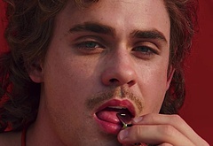 Dacre Montgomery nude and sex scenes