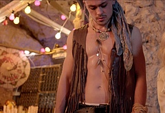 Dacre Montgomery nude and sex scenes