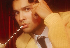 Xolo Mariduena cock bulge and shirtless pics