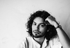 Xolo Mariduena cock bulge and shirtless pics