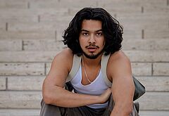 Xolo Mariduena cock bulge and shirtless pics