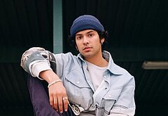 Xolo Mariduena cock bulge and shirtless pics