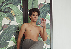 Xolo Mariduena cock bulge and shirtless pics