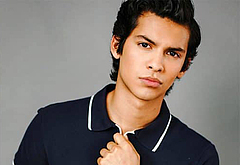 Xolo Mariduena cock bulge and shirtless pics
