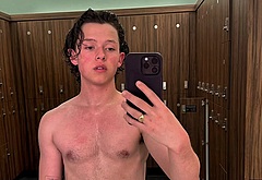 Jacob Sartorius nude and bulge penis photos